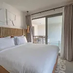 Ξενοδοχείο Radisson Blu Hotel, 4*