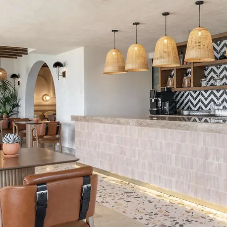 Hotel Radisson Blu Hotel, *