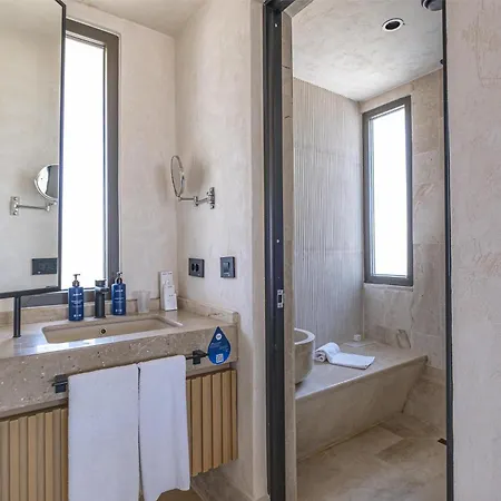 Hotel Radisson Blu Hotel, *