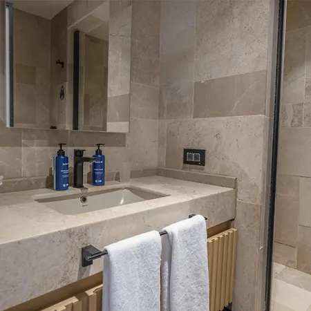 Radisson Blu Hotel, 5*