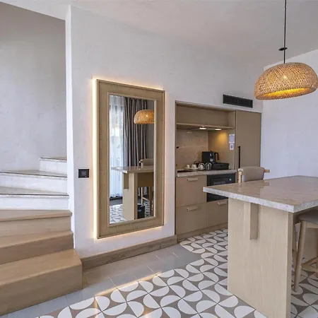 Radisson Blu Hotel, * Kaş