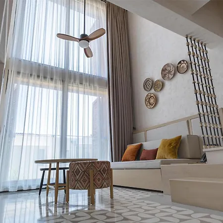 Radisson Blu Hotel, Hotel