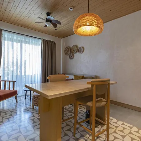 Radisson Blu Hotel, * Kaş