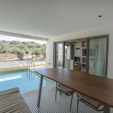 Hotel Radisson Blu Hotel, *