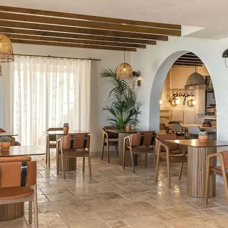 Radisson Blu Hotel, فندق كاس